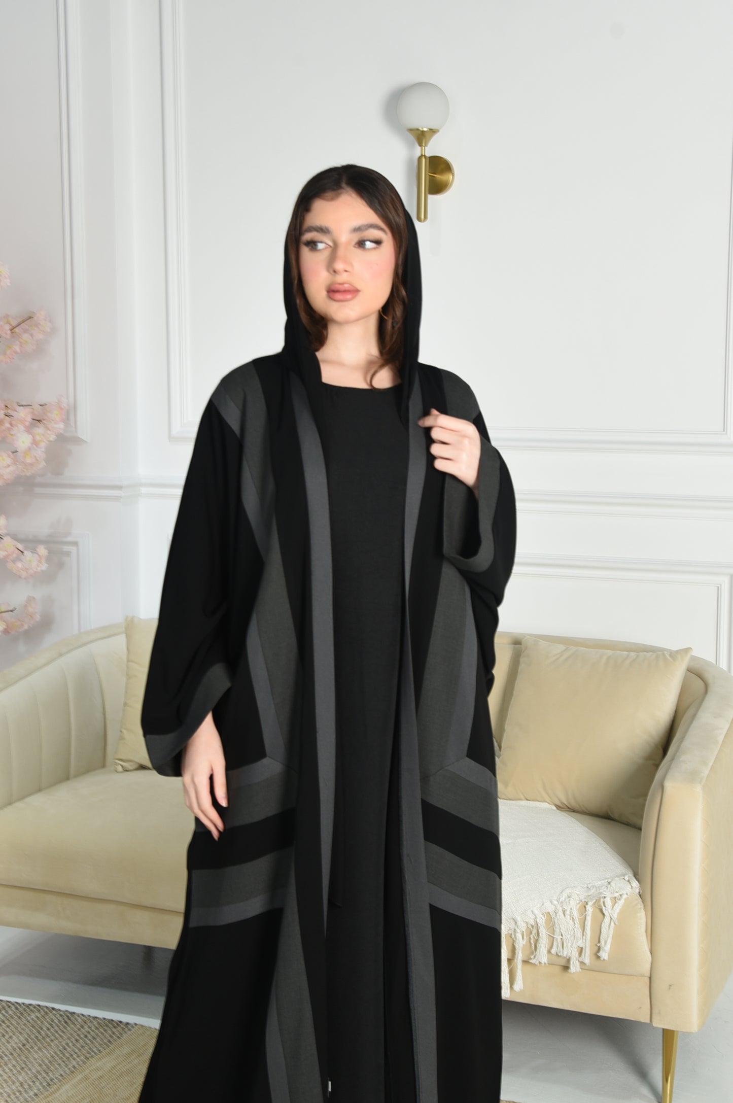 Black besht with grading gray pattern