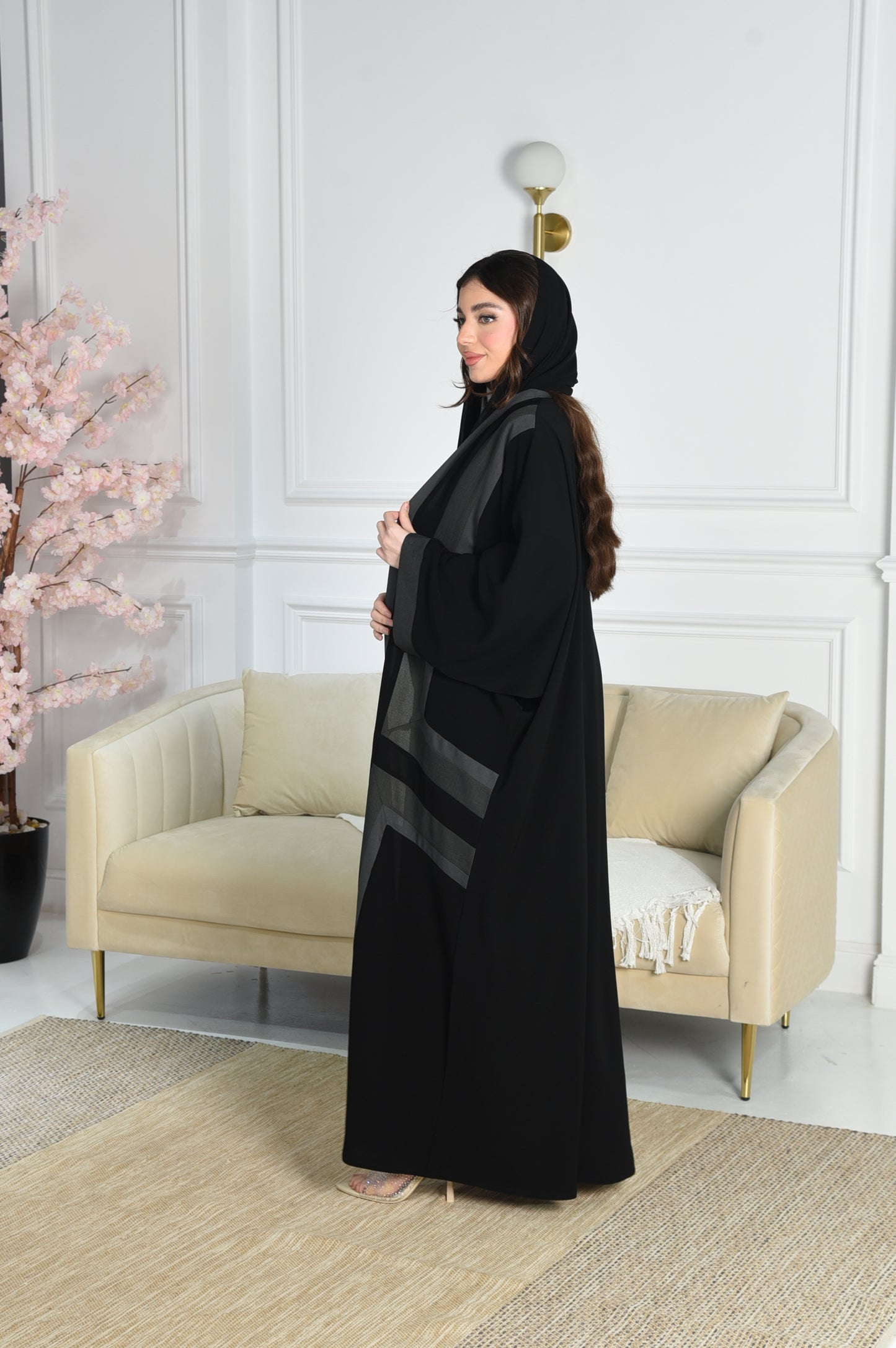 Black besht with grading gray pattern