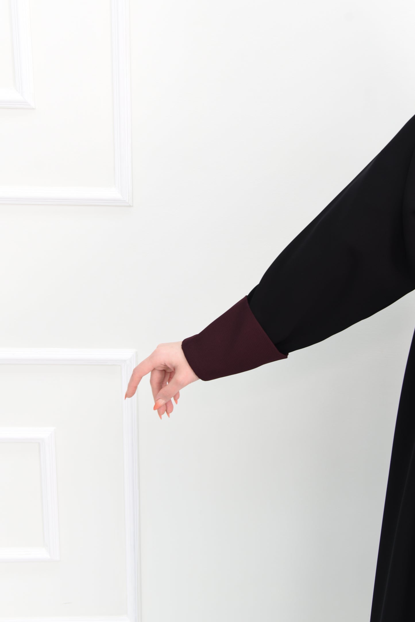 Black abaya with unique burgundy details