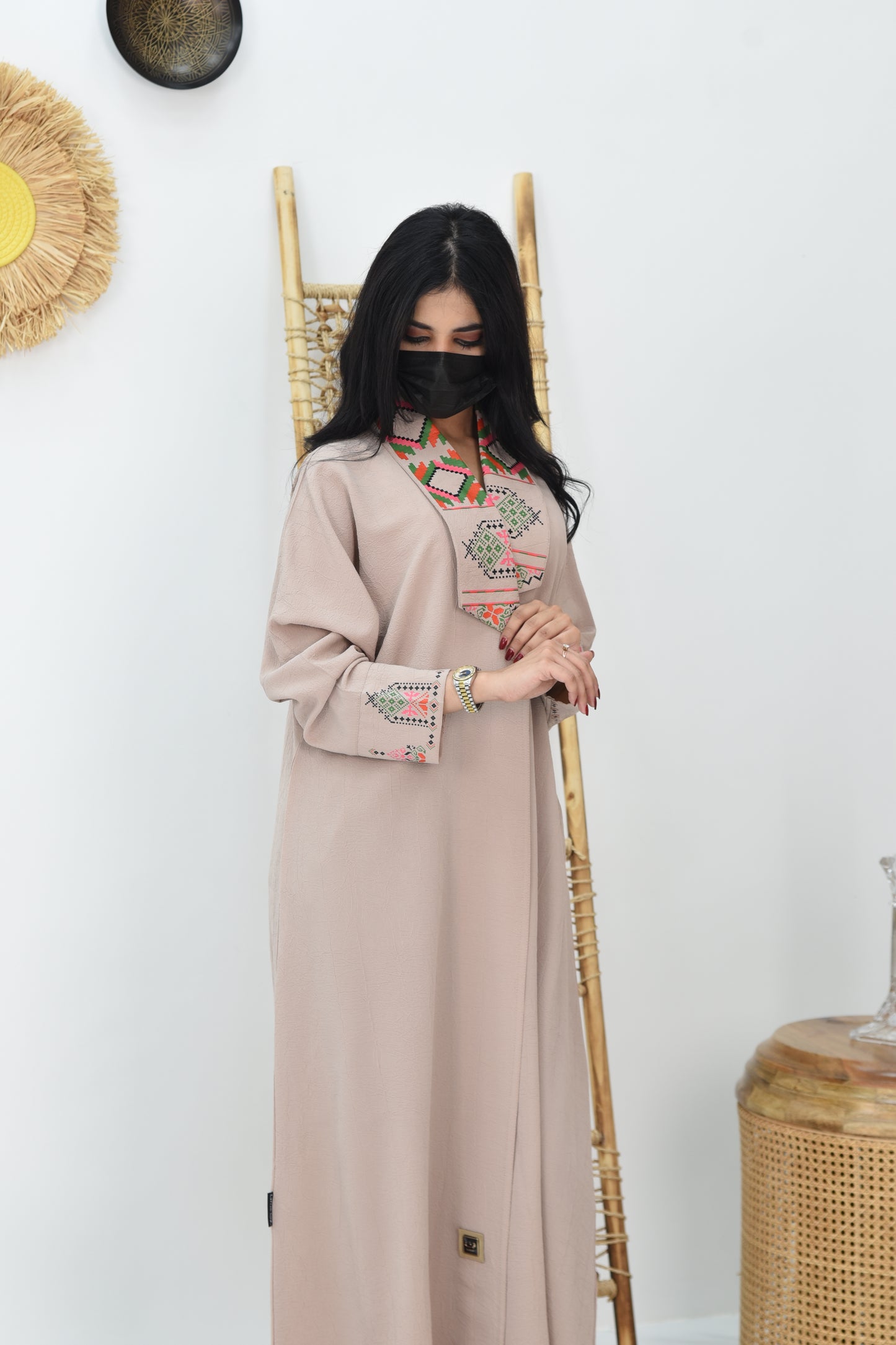 Embroidered Linen Abaya – Blush Beige with Traditional Tatreez Accents