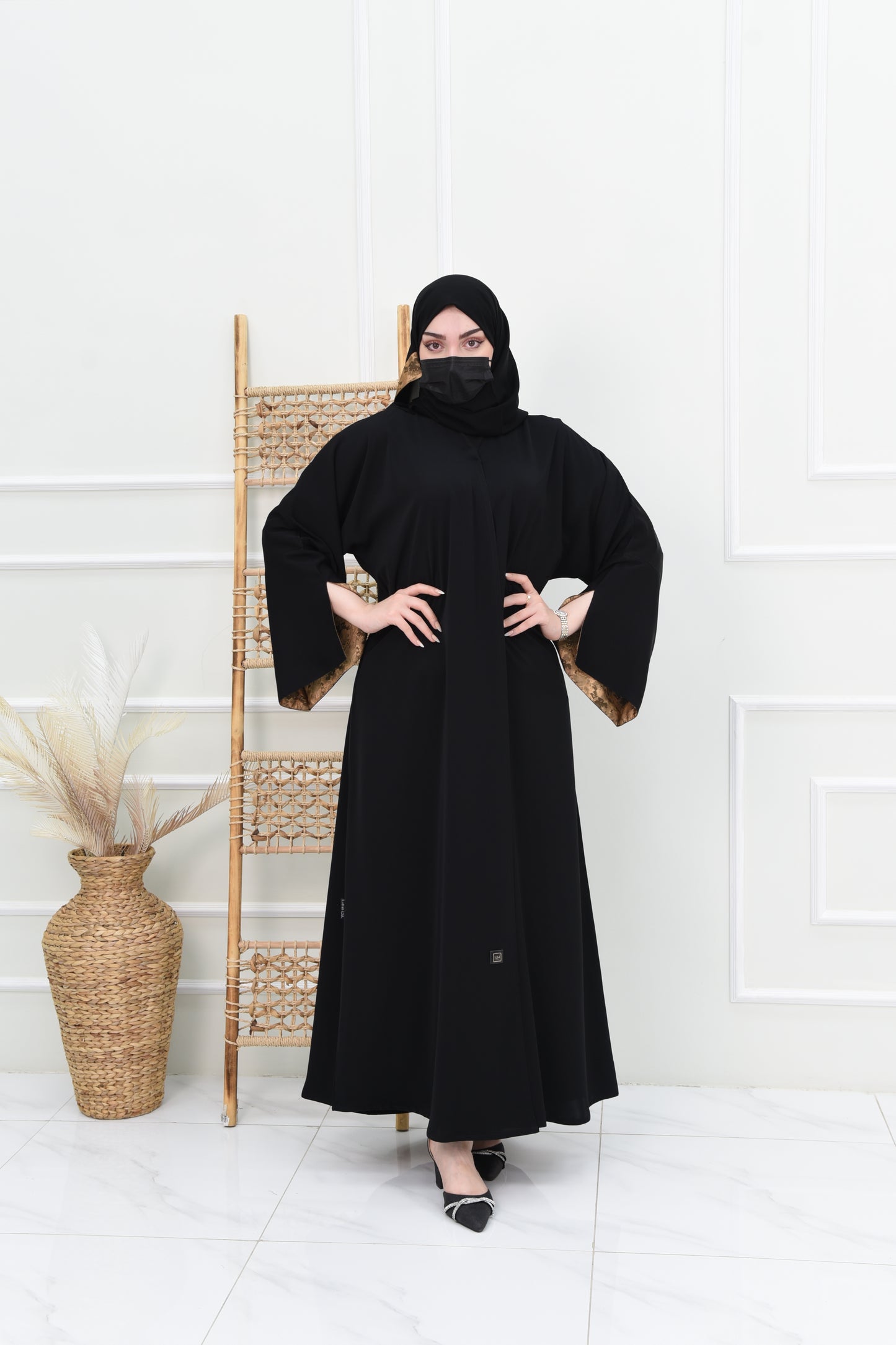 Black Abaya with Brown Jacquard-Lined Open Sleeves
