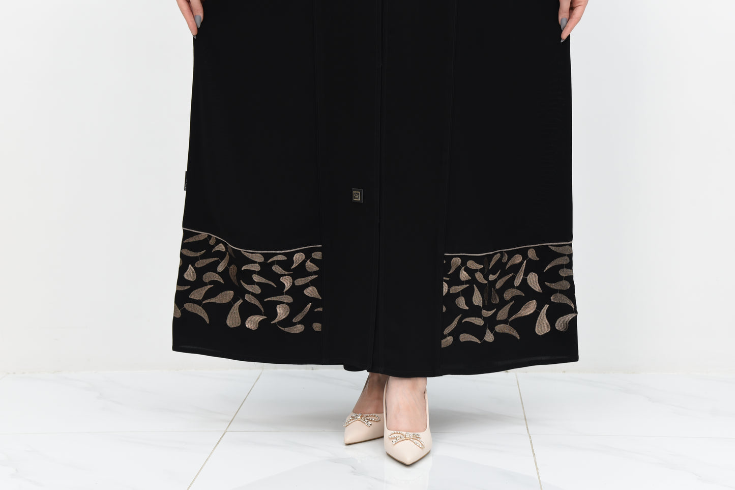 Elegant abaya with enchanting beige embroidery