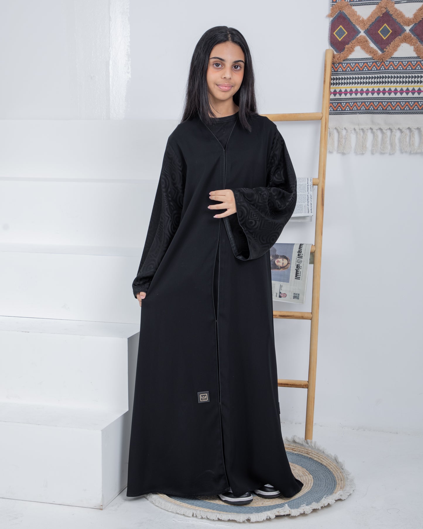 Practical girls’ abaya with decorative sleeves — perfect for everyday wear