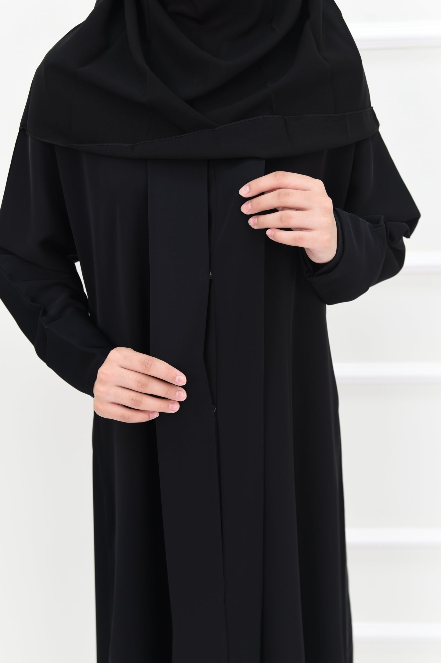 Girls’ plain abaya with folded sleeves