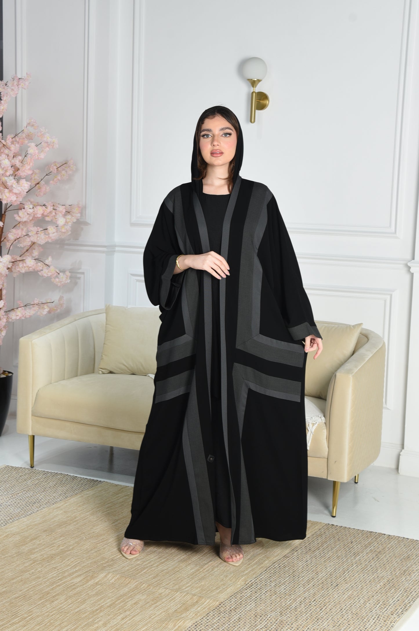 Black besht with grading gray pattern