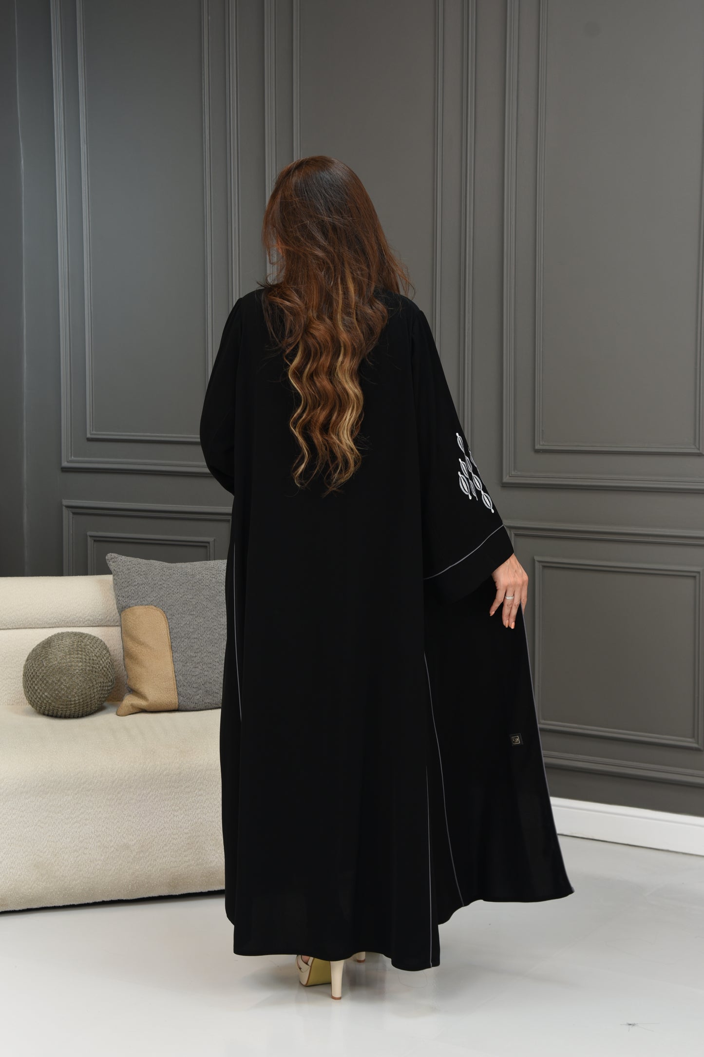 Sky-Embroidered Elegance Besht