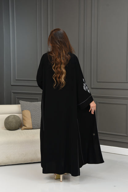 Sky-Embroidered Elegance Besht