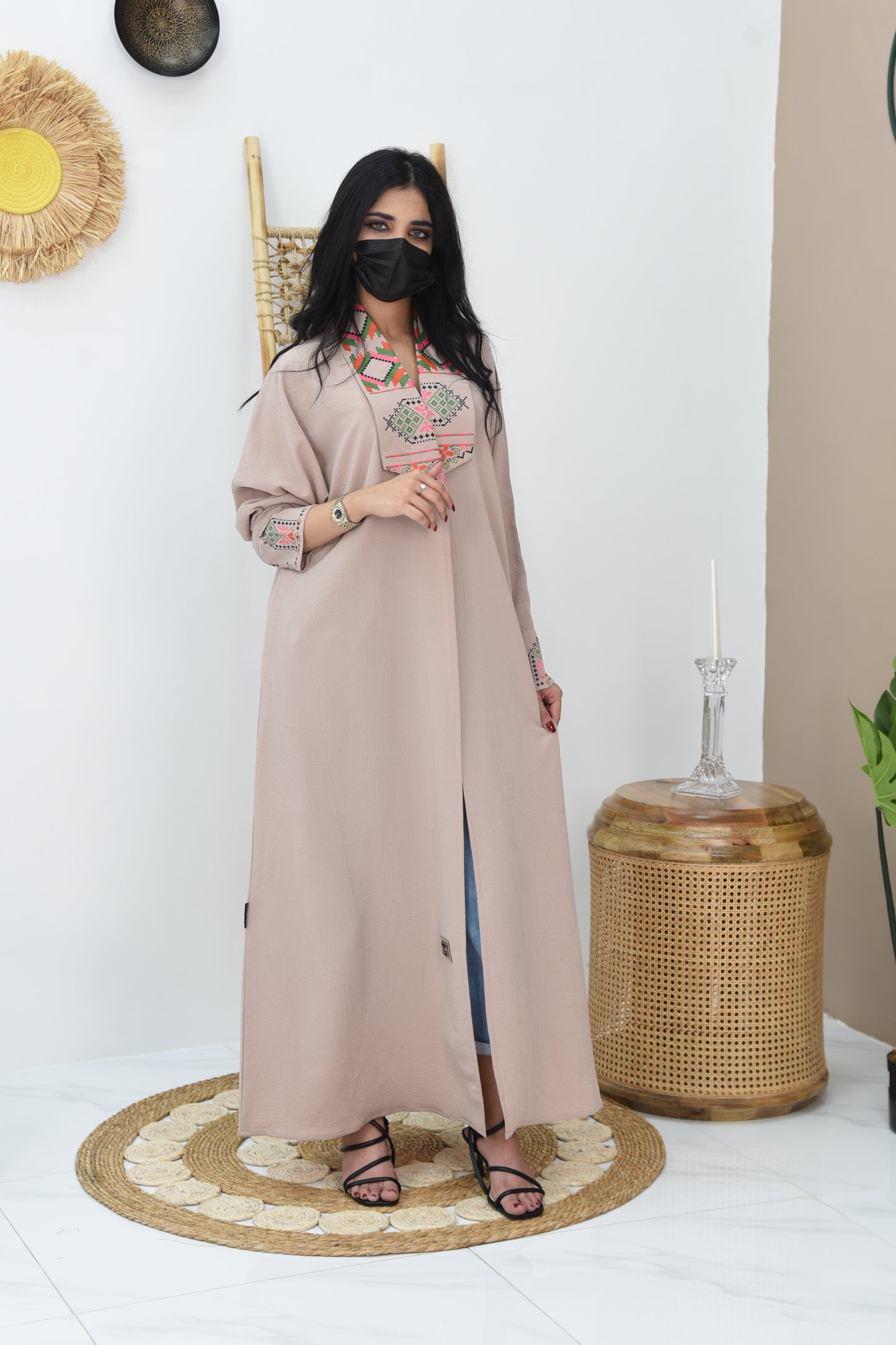 Embroidered Linen Abaya – Blush Beige with Traditional Tatreez Accents