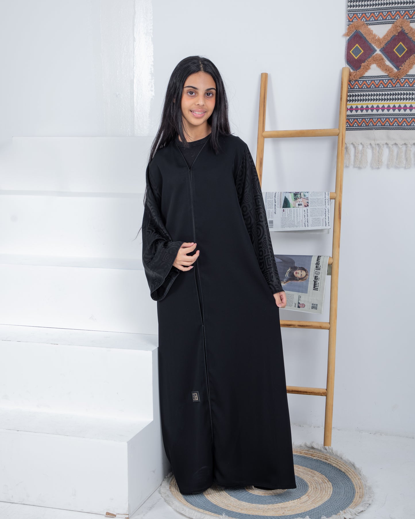Practical girls’ abaya with decorative sleeves — perfect for everyday wear